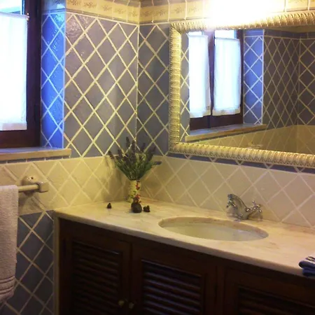 Holiday home In Mit Beheiztem Pool Colares